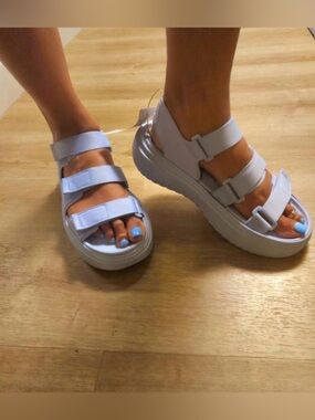 Adidas Women's SLYN Platform Sandals “Glow Blue" (Product Code: JI4087) Size 9